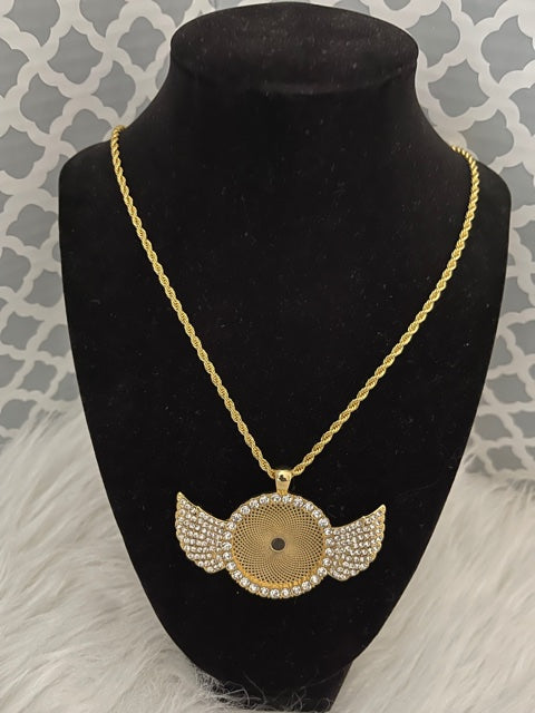 Round Gold Wing Angel Necklace| Nita's Sublimation Blanks™